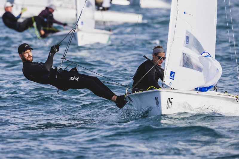 Camille Lecointre et J&eacute;r&eacute;mie Mion . Championnat du monde 470 . Palma . 2024 : Camille Lecointre et J&eacute;r&eacute;mie Mion . Championnat du monde 470 . Palma . 2024 © Bernard&iacute; BIBILONI / Int. 470 Class