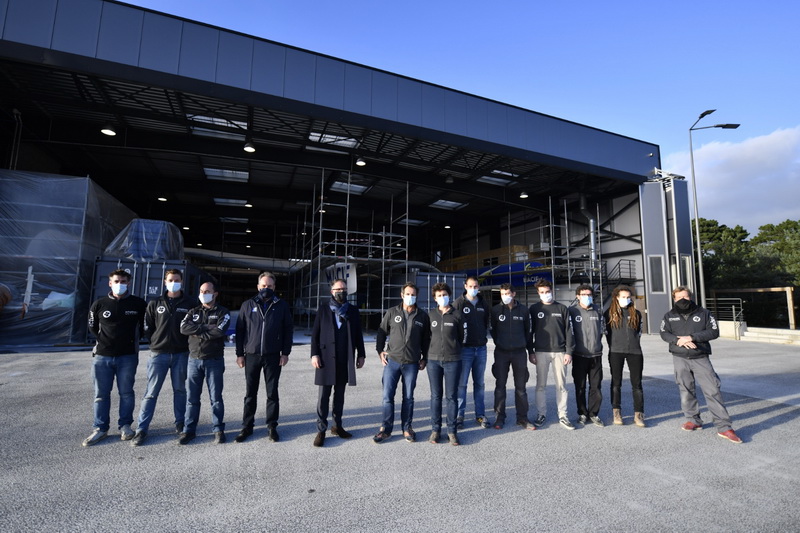 Photo de l'équipe technique de Actual Leader 2 avec Yves Le Blevec, Samuel Tual et Jean-Bernard Le Boucher : Photo de l'équipe technique de Actual Leader 2 avec Yves Le Blevec, Samuel Tual et Jean-Bernard Le Boucher © Ronan Gladu